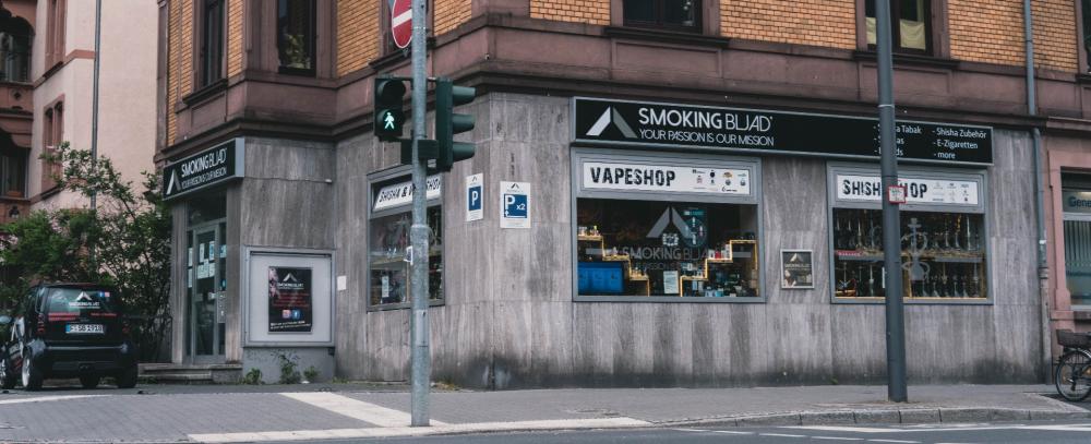 Russische Shishas im Smoking Bljad Store Frankfurt - Lokales Geschäft
